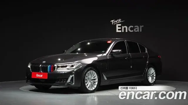 BMW 5 Series 2020 — Şəkil 1/20