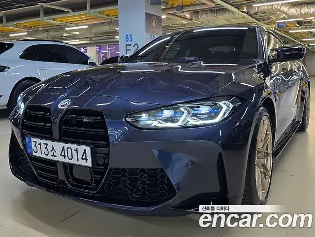 BMW M4 2022 — Фото 1/20