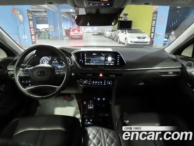 Hyundai Sonata 2021 — Фото 4/20