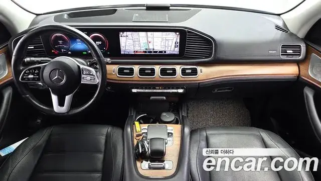 Mercedes-Benz GLE-Class 2019 — Şəkil 7/20