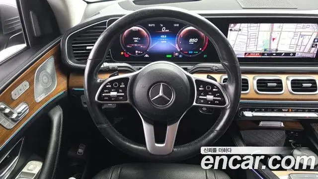 Mercedes-Benz GLE-Class 2019 — Şəkil 13/20
