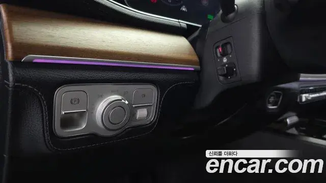 Mercedes-Benz GLE-Class 2019 — Şəkil 16/20