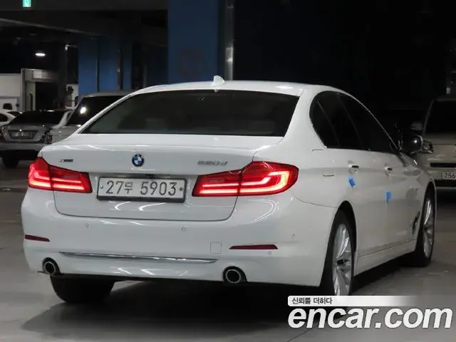 BMW 5 Series 2018 — Фото 1/20