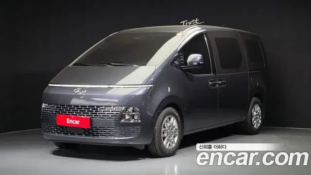 Hyundai Staria 2024 — Фото 1/20