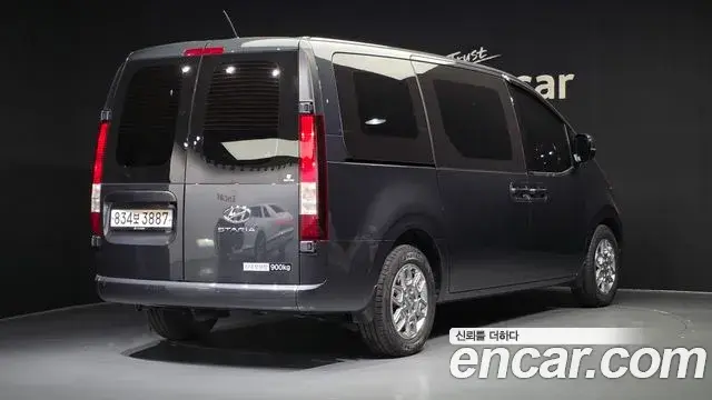 Hyundai Staria 2024 — Фото 2/20
