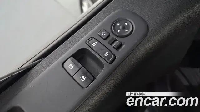 Hyundai Staria 2024 — Фото 14/20