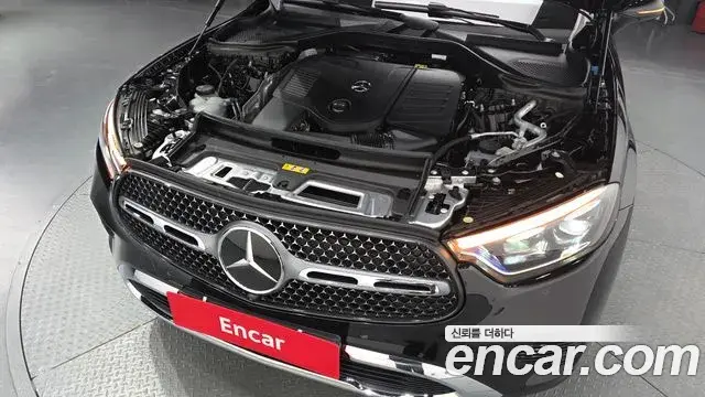 Mercedes-Benz GLC-Class 2025 — Photo 9/37