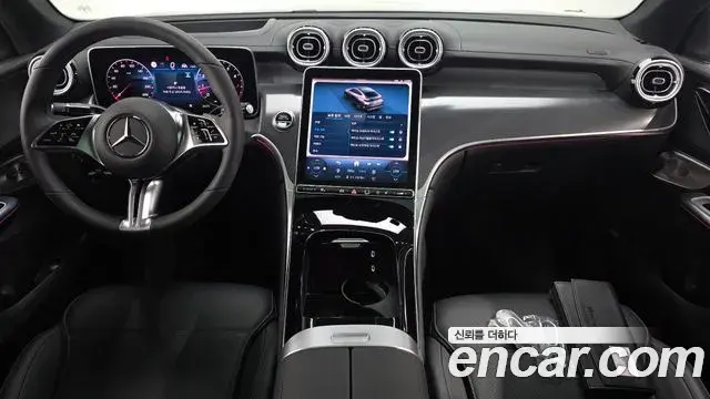Mercedes-Benz GLC-Class 2025 — Photo 26/37