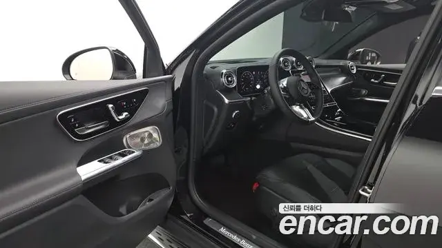 Mercedes-Benz GLC-Class 2025 — Photo 8/37