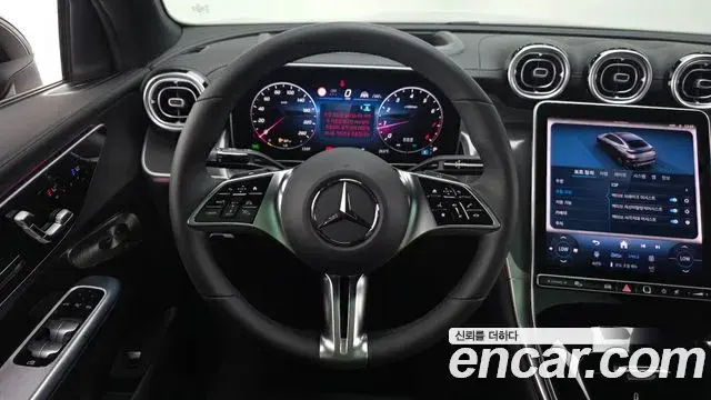 Mercedes-Benz GLC-Class 2025 — Photo 20/37