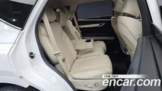 Genesis GV80 2023 — ფოტო 18/20