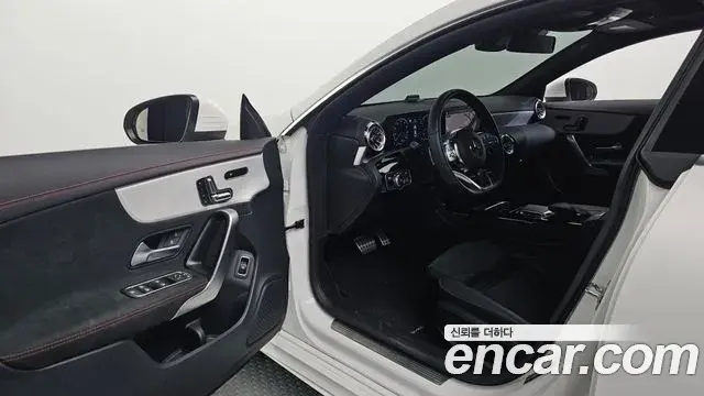Mercedes-Benz CLA-Class 2023 — Фото 10/20