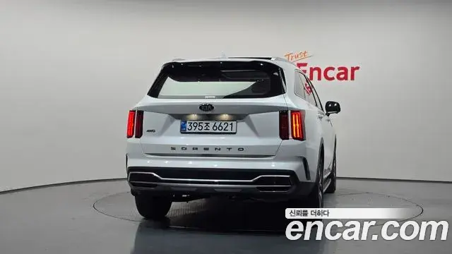 Kia Sorento 2021 — Фото 4/20