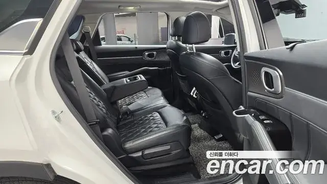 Kia Sorento 2021 — Фото 11/20