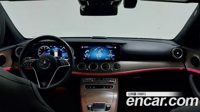 Mercedes-Benz E-Class 2021 — Фото 17/20