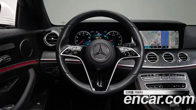 Mercedes-Benz E-Class 2023 — Фото 13/20