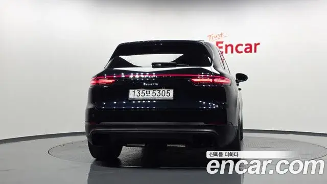 Porsche Cayenne 2020 — Фото 4/20
