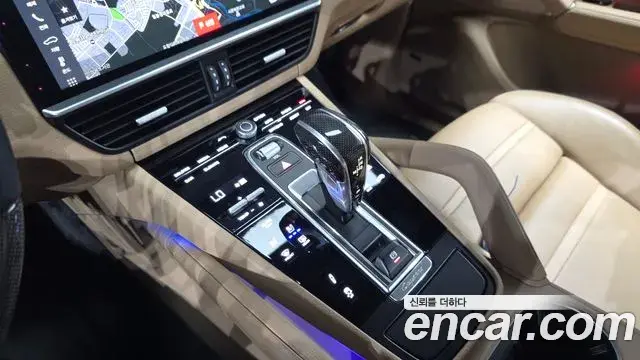 Porsche Cayenne 2020 — Фото 9/20