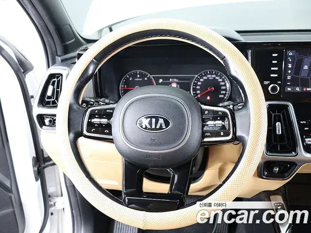 Kia Sorento 2020 — Фото 15/20