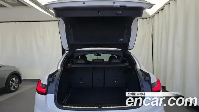 BMW X4 2020 — Фото 17/20