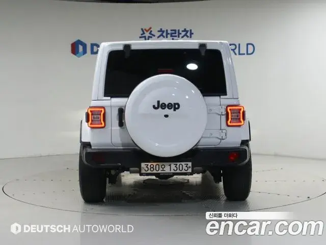 Jeep Wrangler 2020 — Фото 3/20