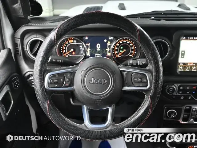 Jeep Wrangler 2020 — Фото 13/20