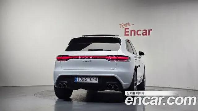 Porsche Macan 2023 — Фото 4/20