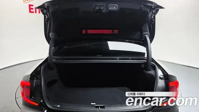 Volvo S90 2021 — ფოტო 8/20