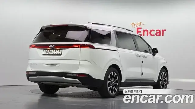 Kia Carnival 2022 — Фото 2/20