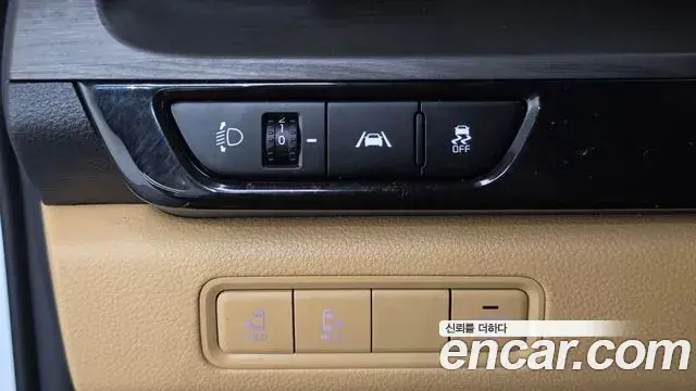 Kia Carnival 2022 — Фото 12/20