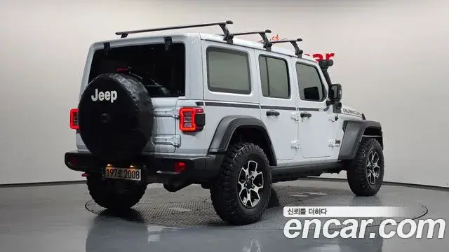 Jeep Wrangler 2021 — Фото 2/20