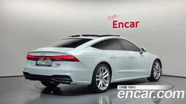 Audi A7 2023 — Фото 2/20