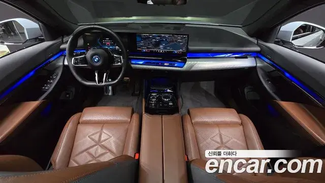 BMW 5 Series 2024 — Photo 7/20