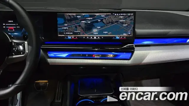 BMW 5 Series 2024 — Photo 13/20