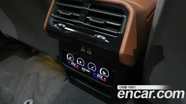 BMW 5 Series 2024 — Photo 17/20