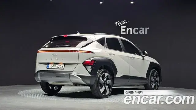 Hyundai Kona 2024 — Фото 2/20