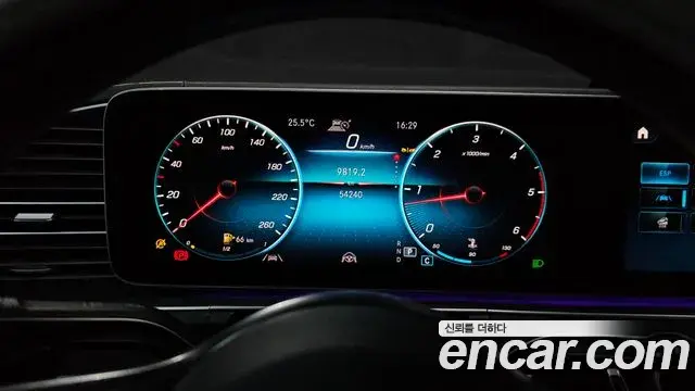 Mercedes-Benz GLE-Class 2022 — Фото 8/20