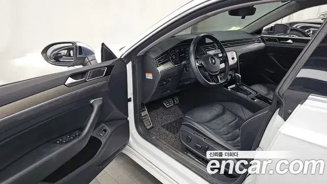 Volkswagen Arteon 2019 — Photo 10/37