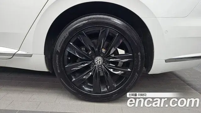 Volkswagen Arteon 2019 — Photo 8/37