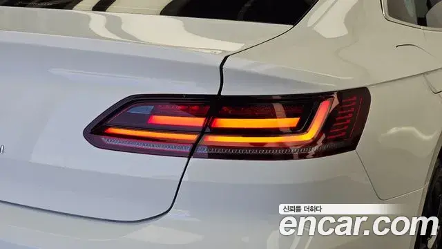 Volkswagen Arteon 2019 — Photo 30/37
