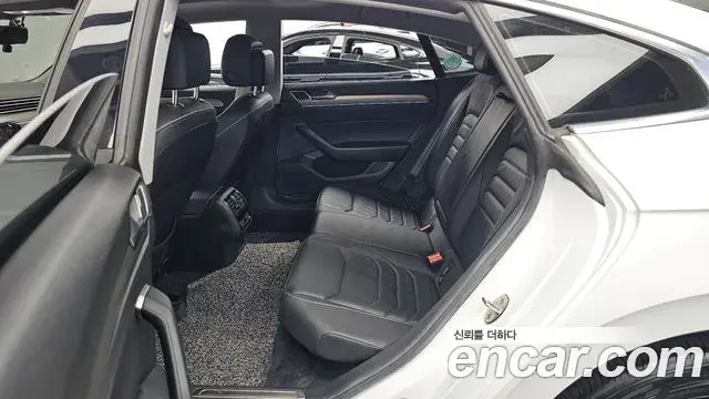 Volkswagen Arteon 2019 — Photo 27/37