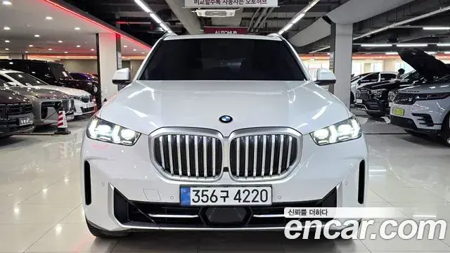 BMW X5 2025 — Фото 1/20