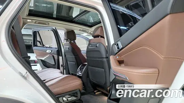 BMW X5 2025 — Фото 9/20