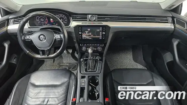 Volkswagen Arteon 2019 — ფოტო 31/31