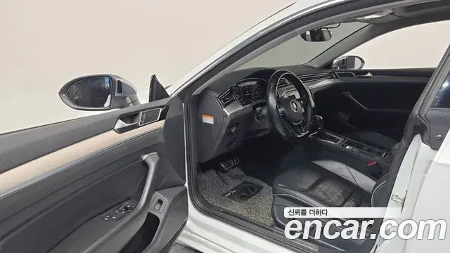 Volkswagen Arteon 2019 — ფოტო 2/31