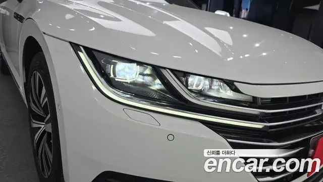 Volkswagen Arteon 2019 — ფოტო 14/31