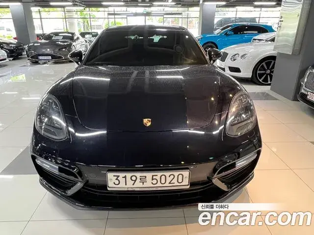 Porsche Panamera 2019 — Фото 4/19