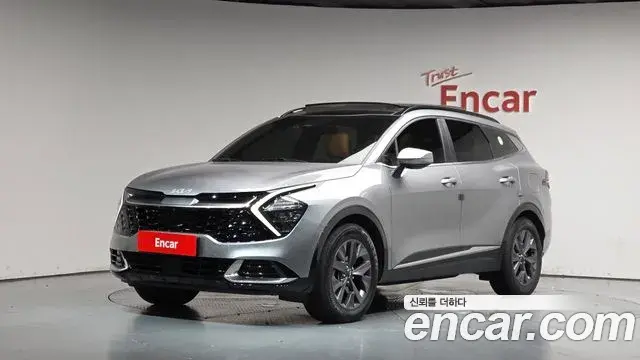 Kia Sportage 2021 — Фото 1/20