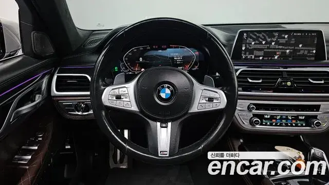 BMW 7 Series 2021 — Фото 12/20