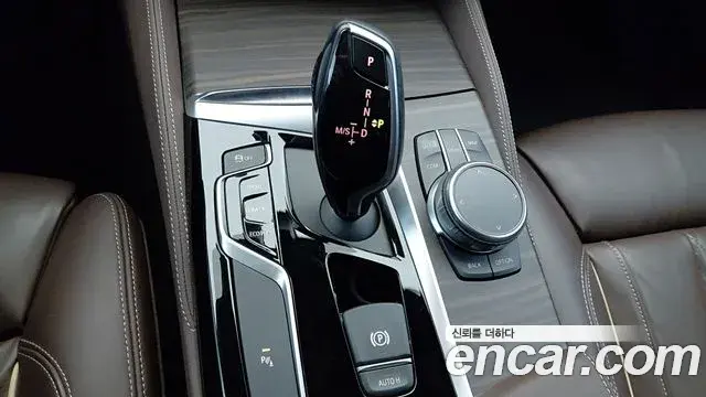 BMW 5 Series 2020 — Фото 16/20